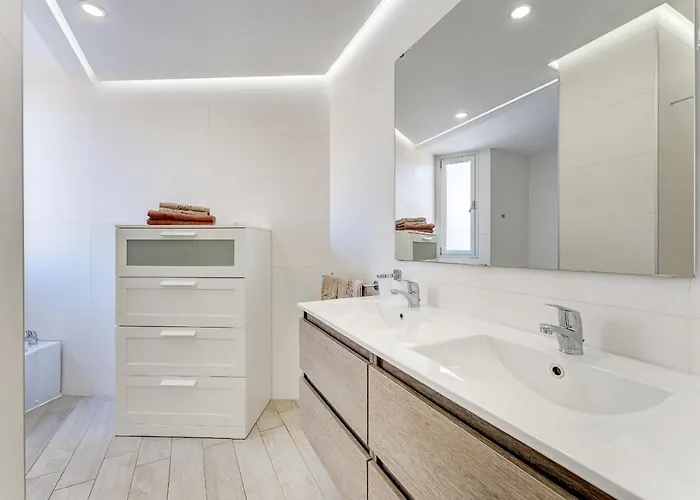 Ocean View 公寓 阿德耶